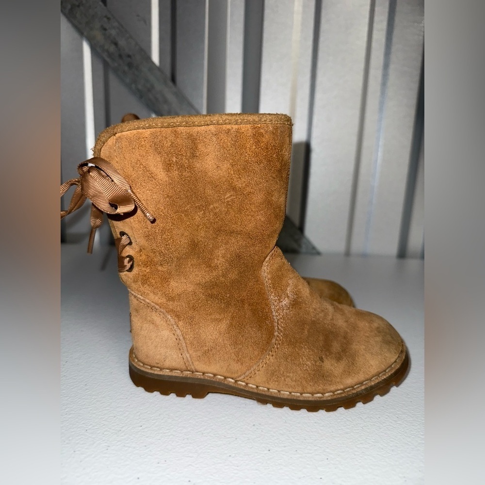 Ugg girl boots size 9